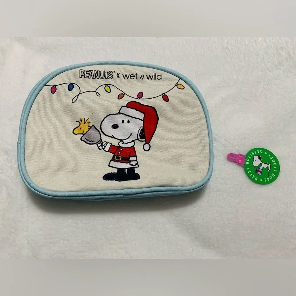 New wet and wild Peanut Cosmetic pouch